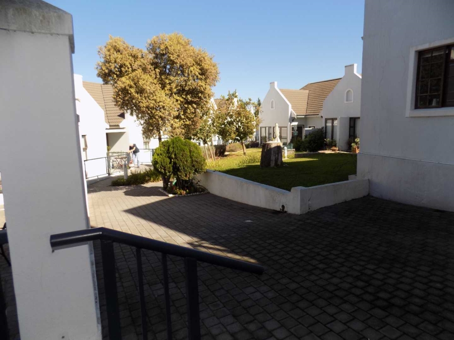 To Let 1 Bedroom Property for Rent in Zevenwacht Retirement Village Western Cape